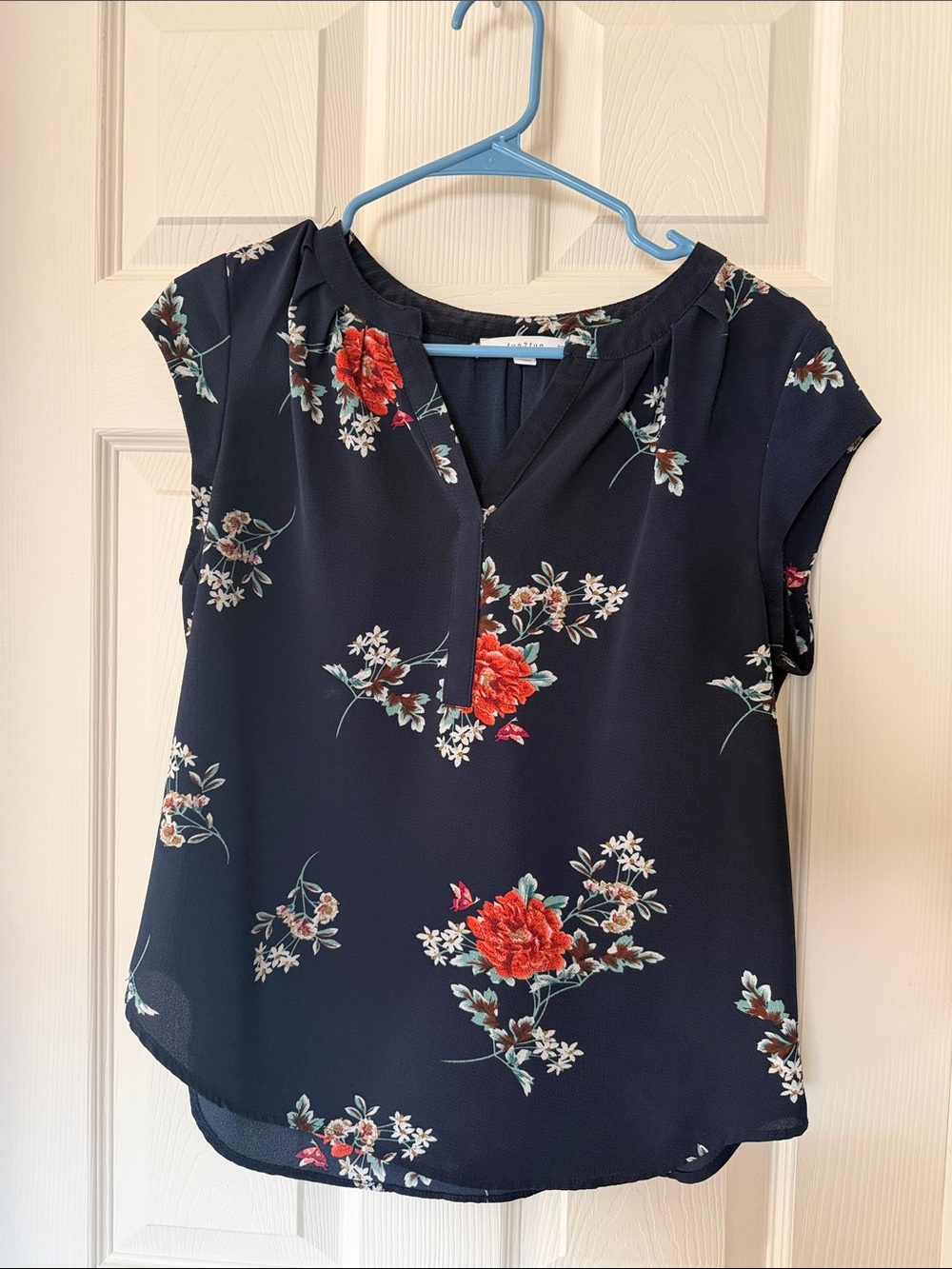 fun 2 fun Navy Floral Split V-Neck Cap Sleeve Blouse